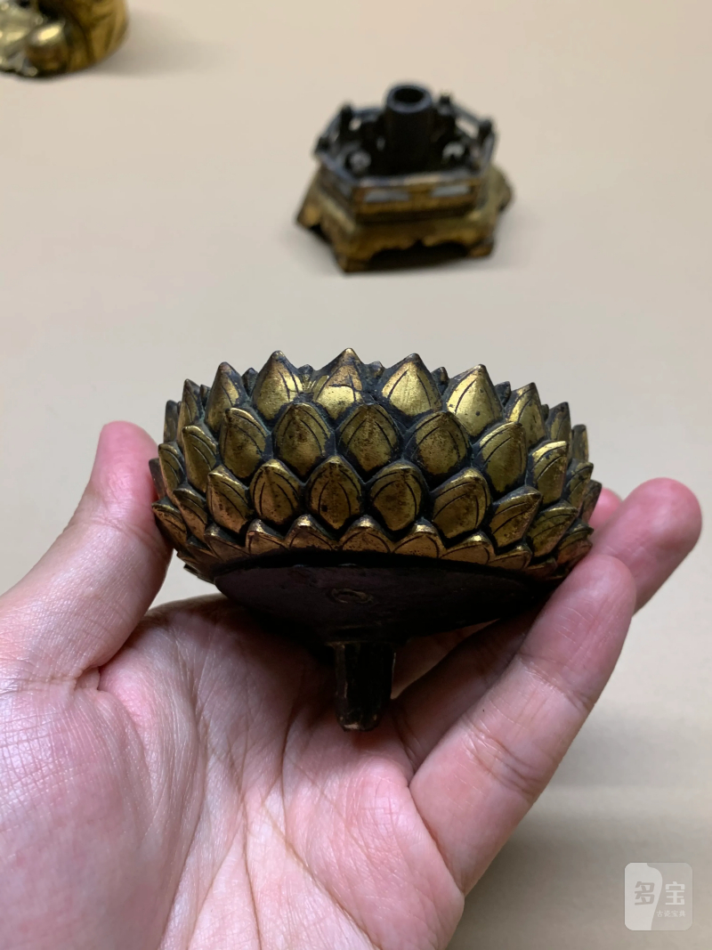 明 铜鎏金汉式三莲释迦成道像 - 图9